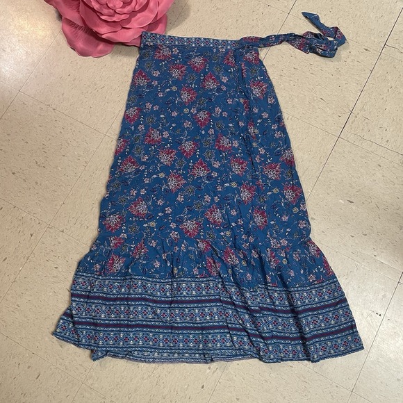 NWT BAND OF GYPSIES Womens Sz Medium Floral Ruffle Maxi‎ Wrap Skirt - Picture 3 of 8